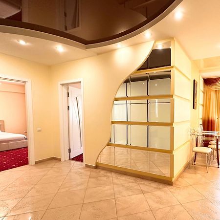 Luxury Apartment In New Building تشيسيناو المظهر الخارجي الصورة