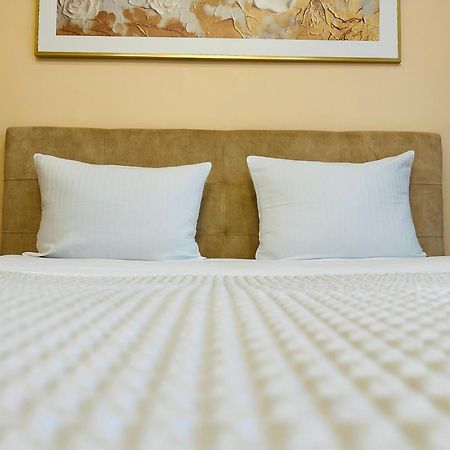 Luxury Apartment In New Building تشيسيناو المظهر الخارجي الصورة
